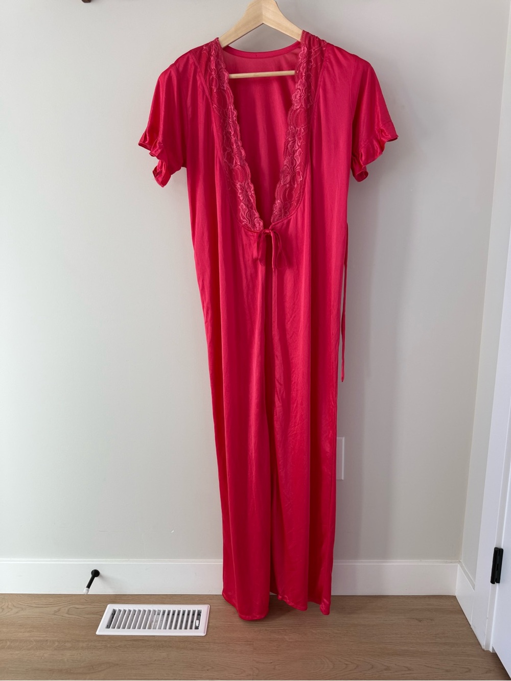 Vintage Coquette Whimsical Women’s Hot-Pink Lace-Trim Long Peignoir Robe